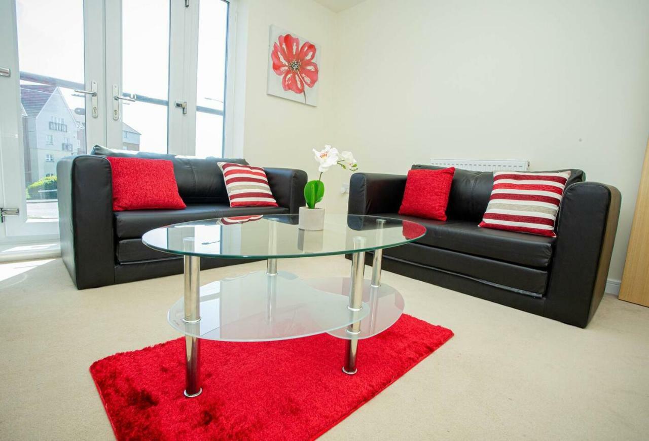 נורת'המפטון Lake View Apartment מראה חיצוני תמונה