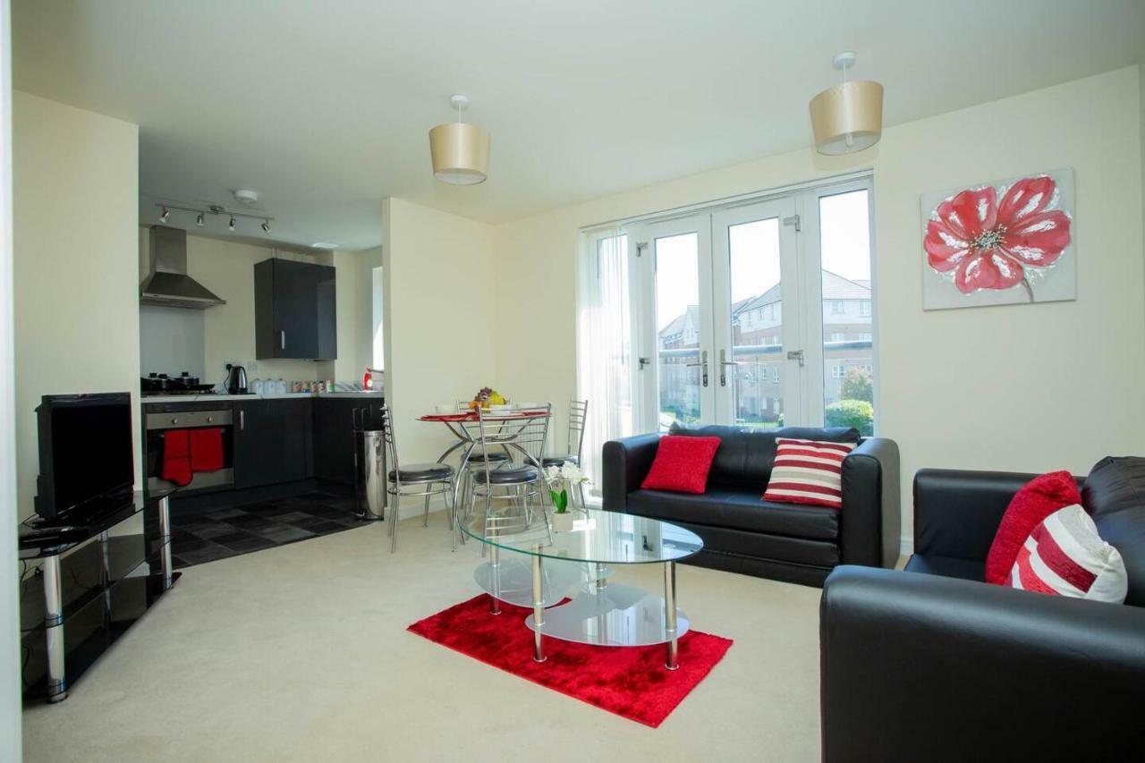 נורת'המפטון Lake View Apartment מראה חיצוני תמונה